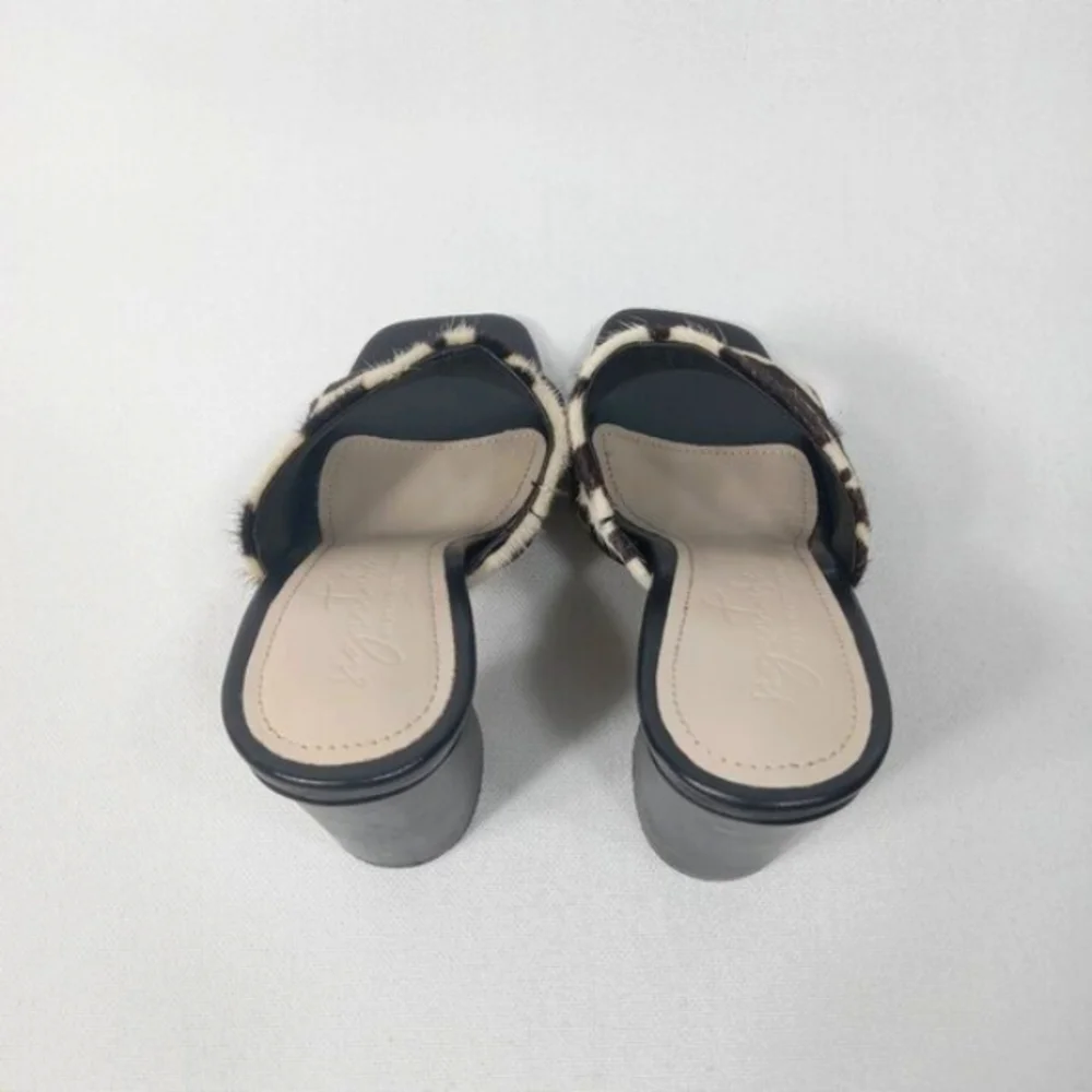 SIGNATURE By Journee Collection Deena Cow Hair Print Sandal In Womens Size 6